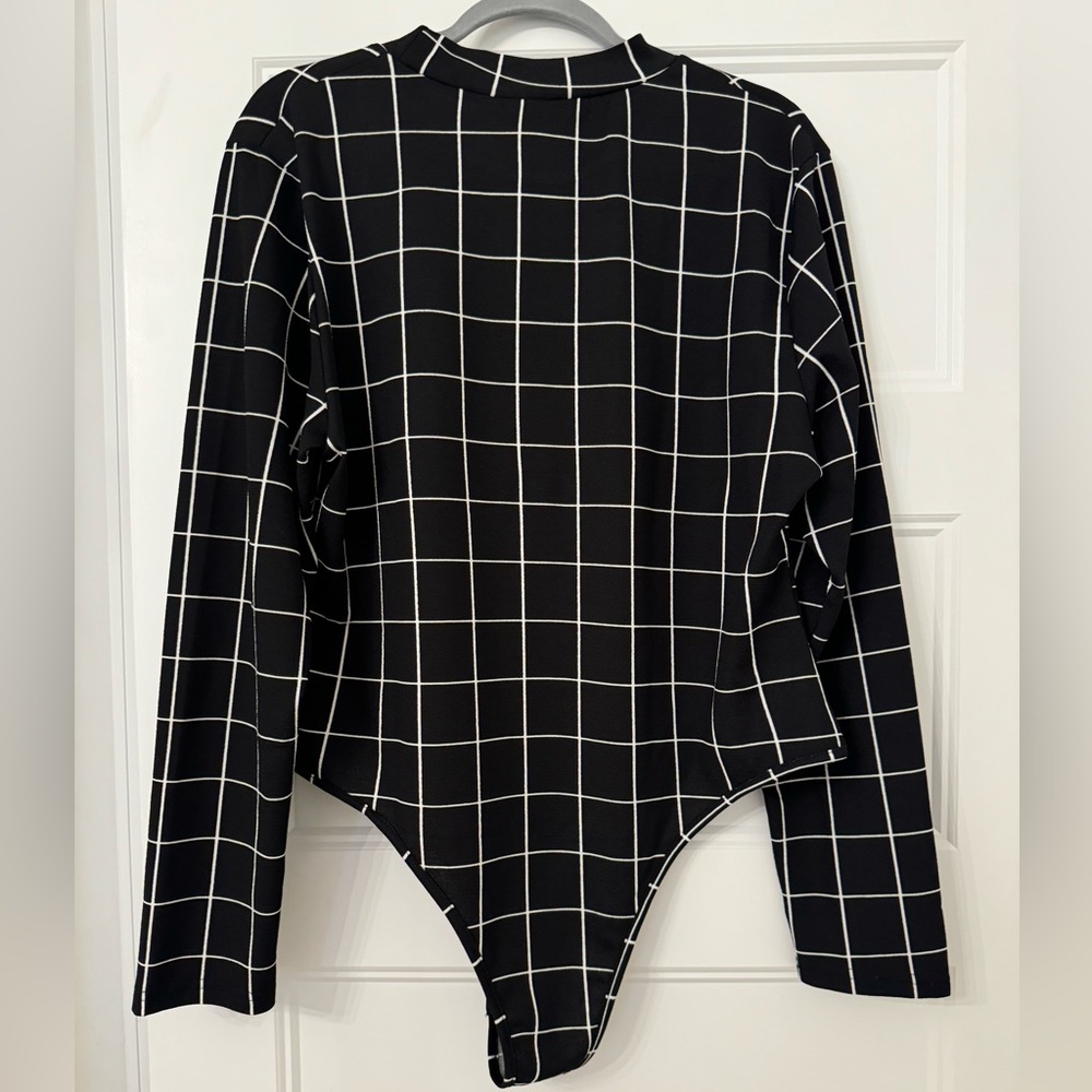 SHEIN Curve Longsleeve Bodysuit